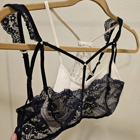 VS bralette - Picture 5 of 12